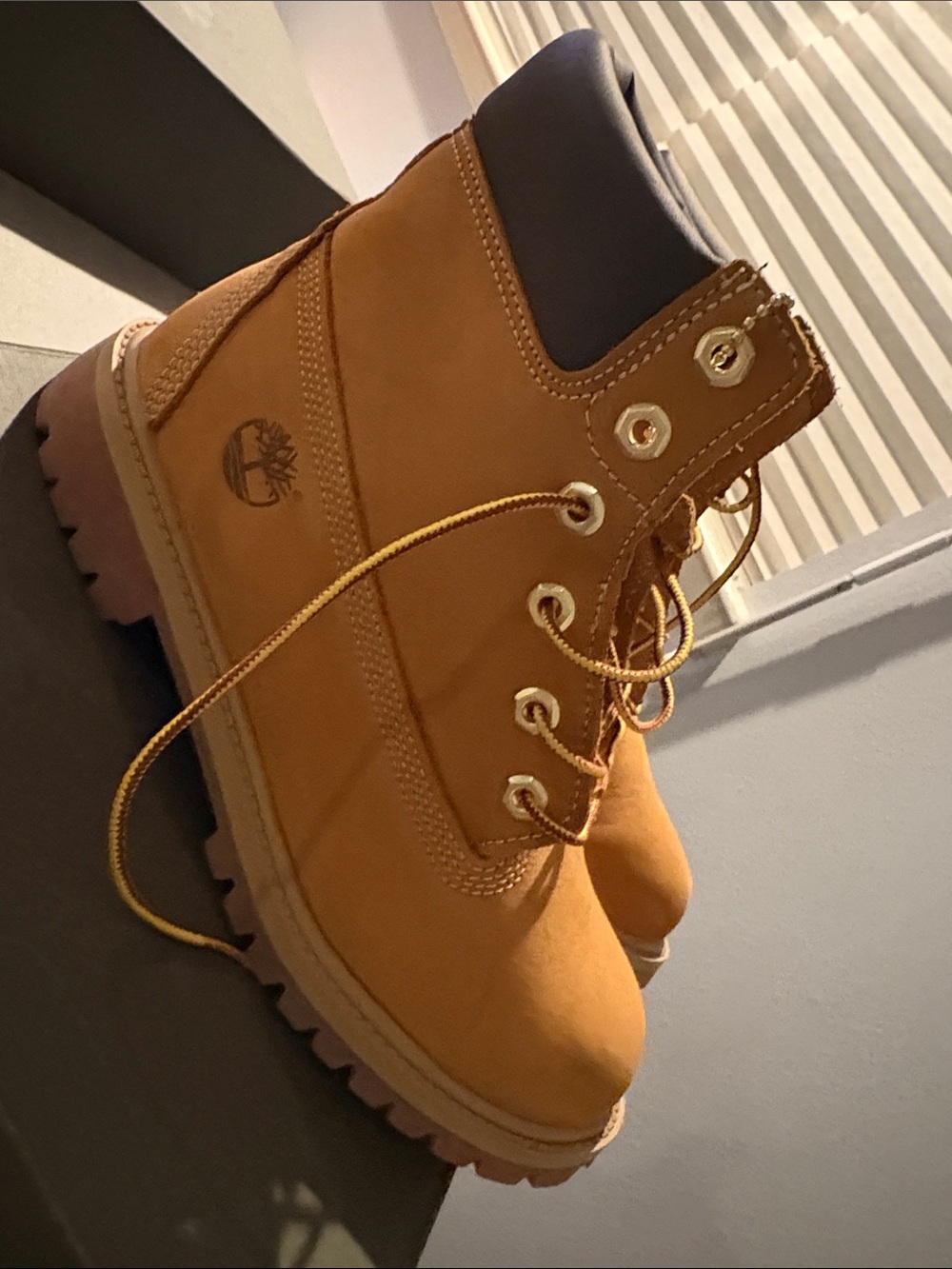 Timberland Unisex Wheat/Black Lace-Up Ankle Boots